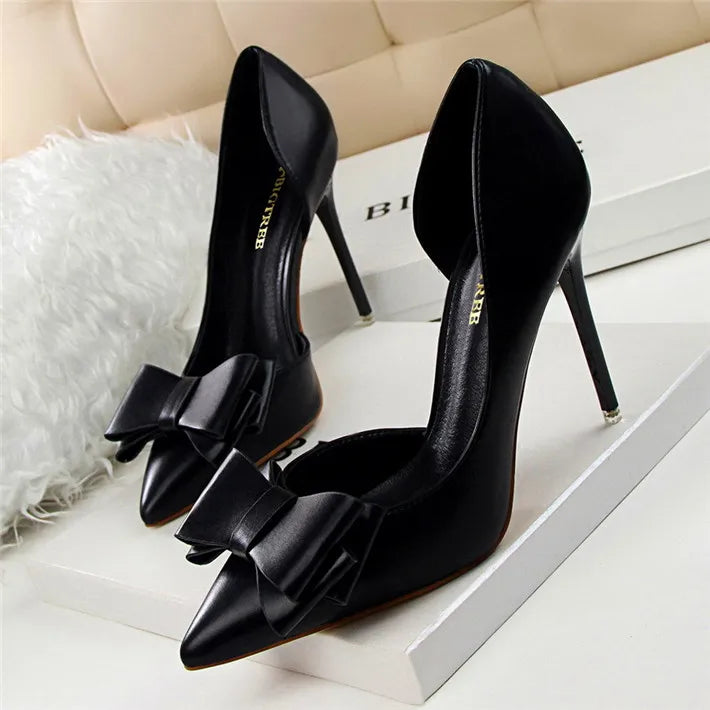 Bow Side-Cutout Stiletto Pumps