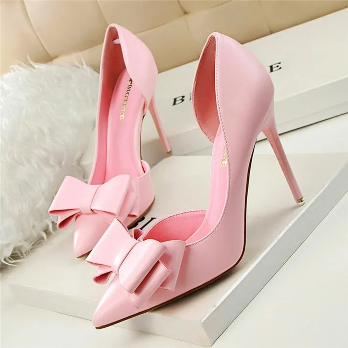 Bow Side-Cutout Stiletto Pumps