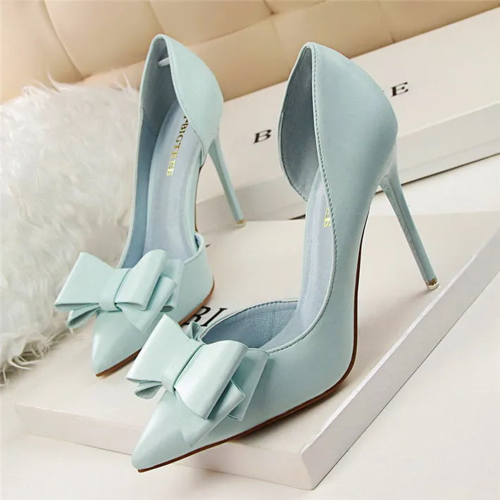 Bow Side-Cutout Stiletto Pumps