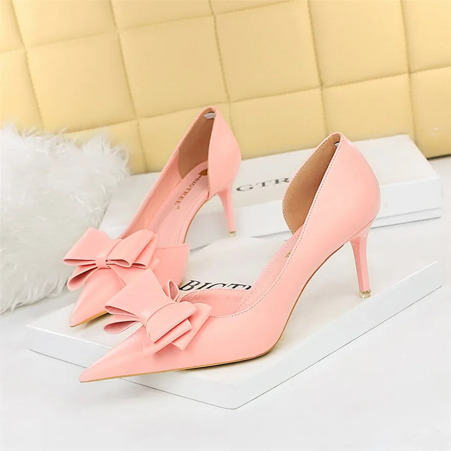 Bow Side-Cutout Stiletto Pumps