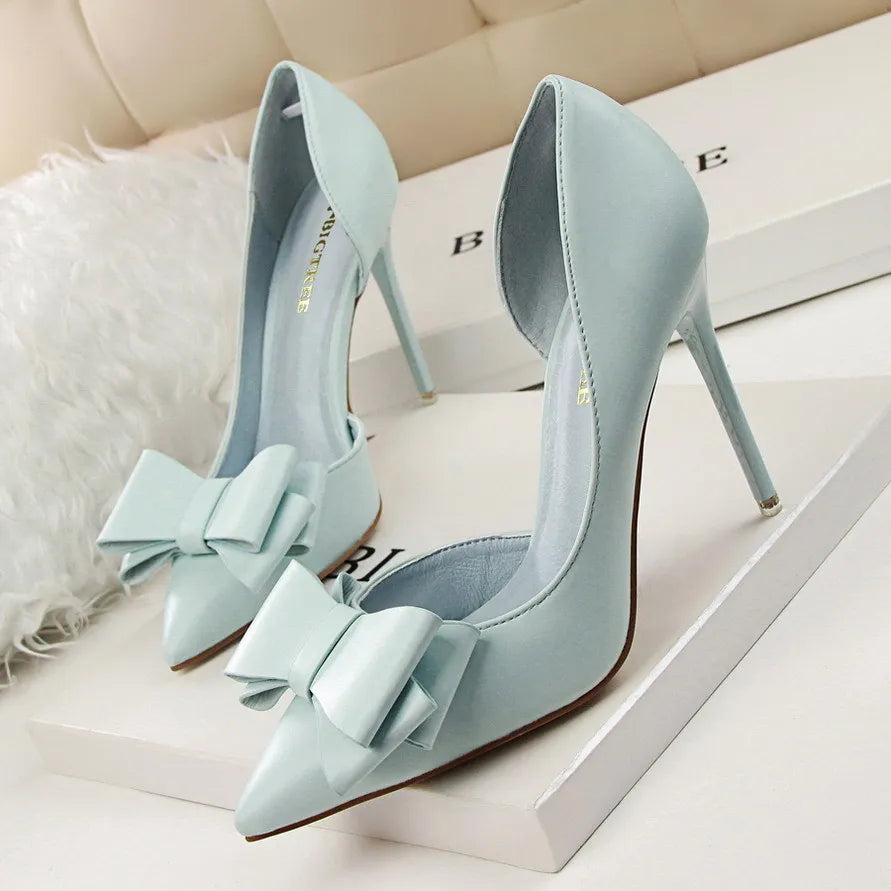 Bow Side-Cutout Stiletto Pumps
