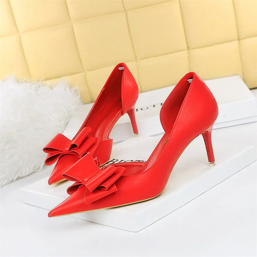 Bow Side-Cutout Stiletto Pumps
