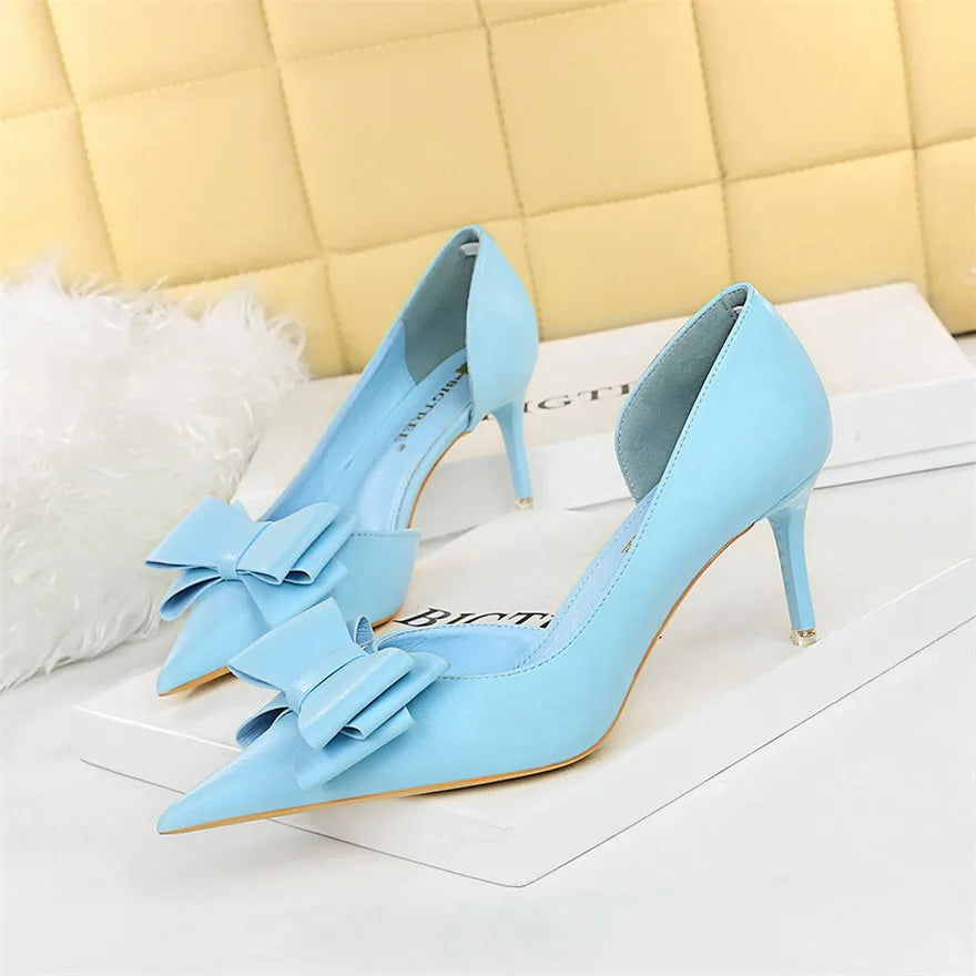 Bow Side-Cutout Stiletto Pumps
